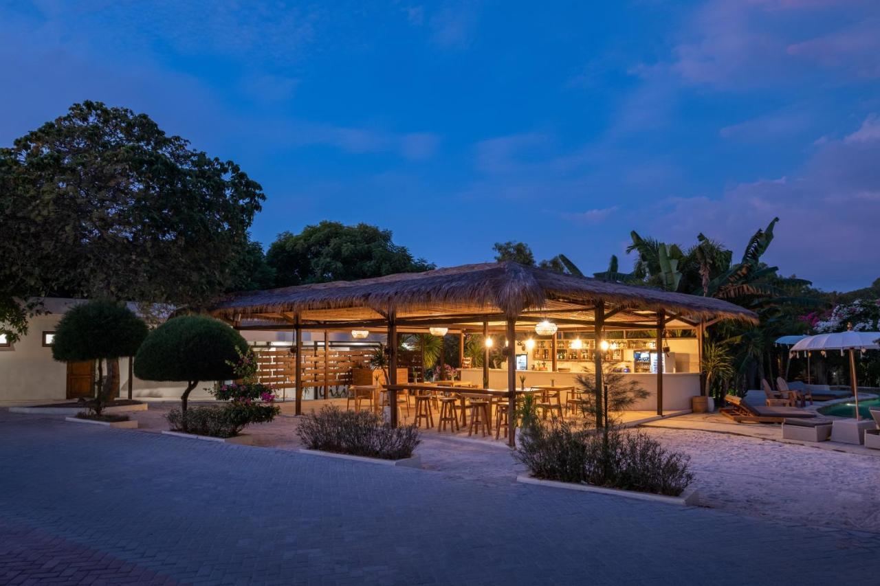 Gili Teak Beach Front Resort Gili Trawangan Eksteriør bilde